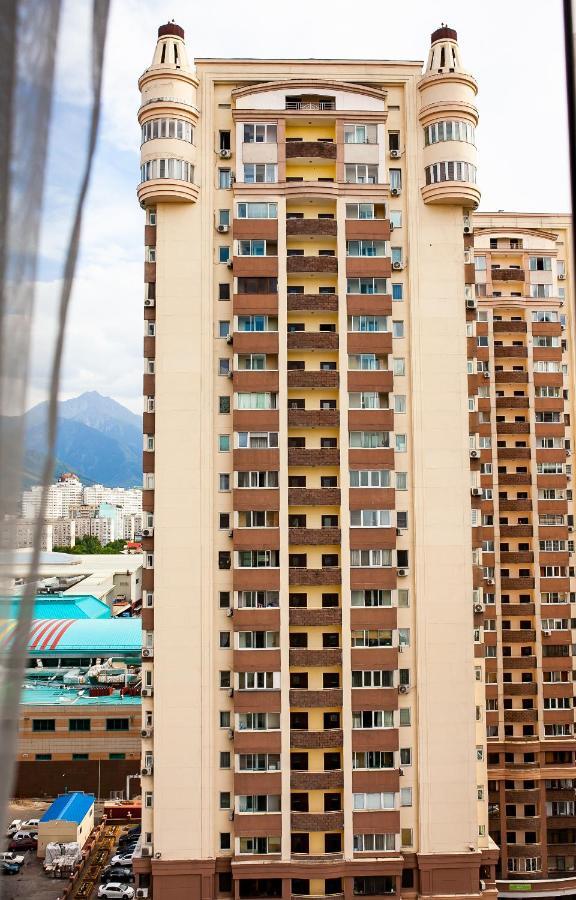 2 Ком Студия На 18 Этаже С Панорамным Видом На Горы В Жк Мега Тауер Almaty Exterior photo