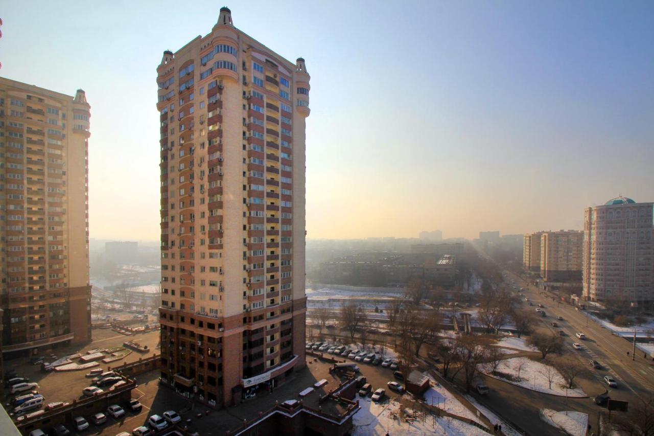 2 Ком Студия На 18 Этаже С Панорамным Видом На Горы В Жк Мега Тауер Almaty Exterior photo